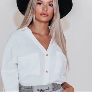 BRAND NEW KITTENISH LINEN TOP